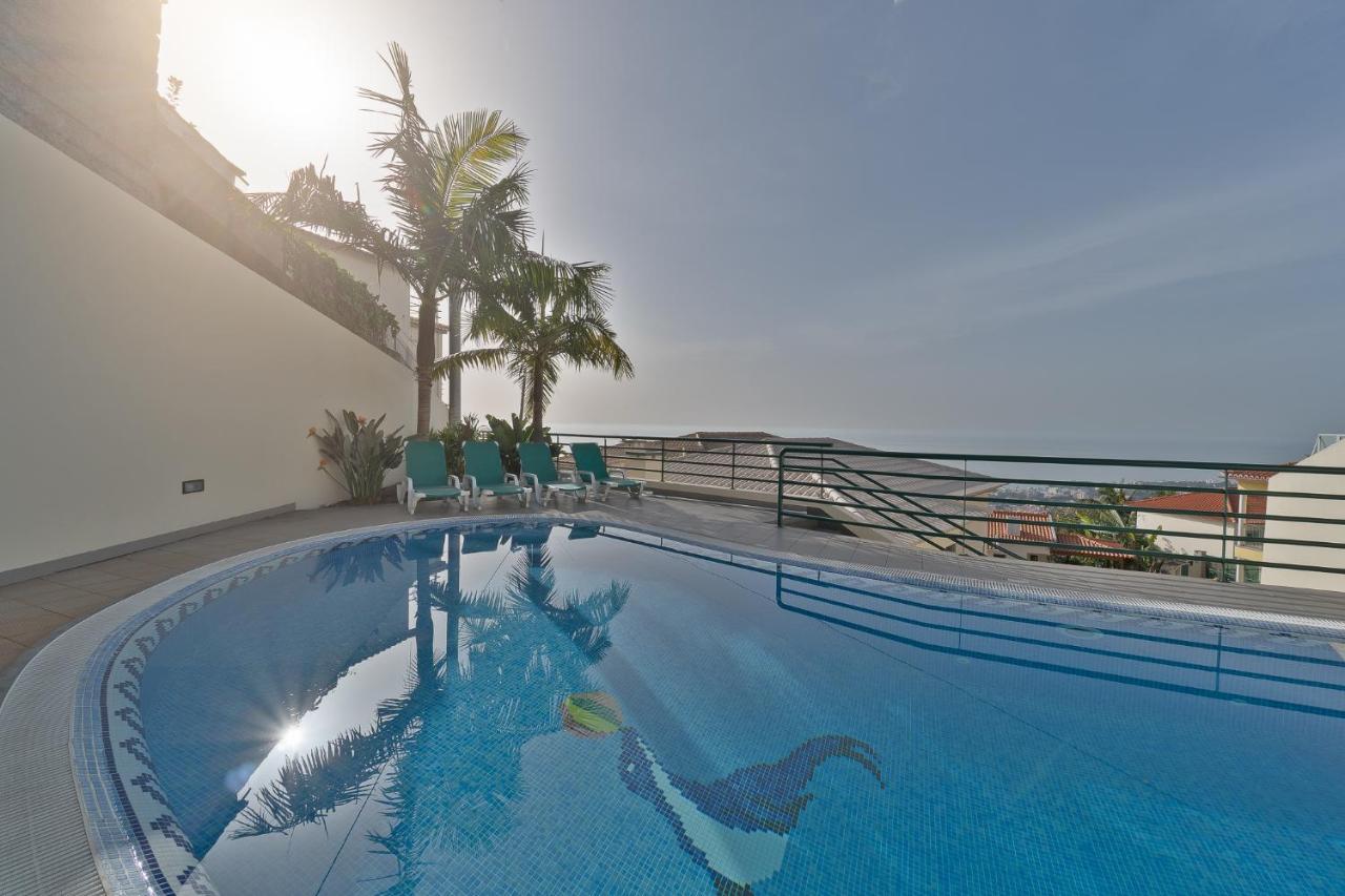 Charming Villa in Funchal Esterno foto