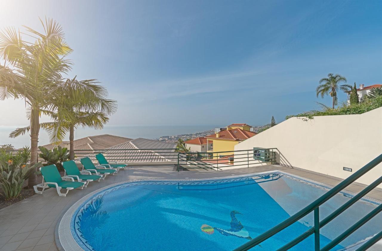 Charming Villa in Funchal Esterno foto